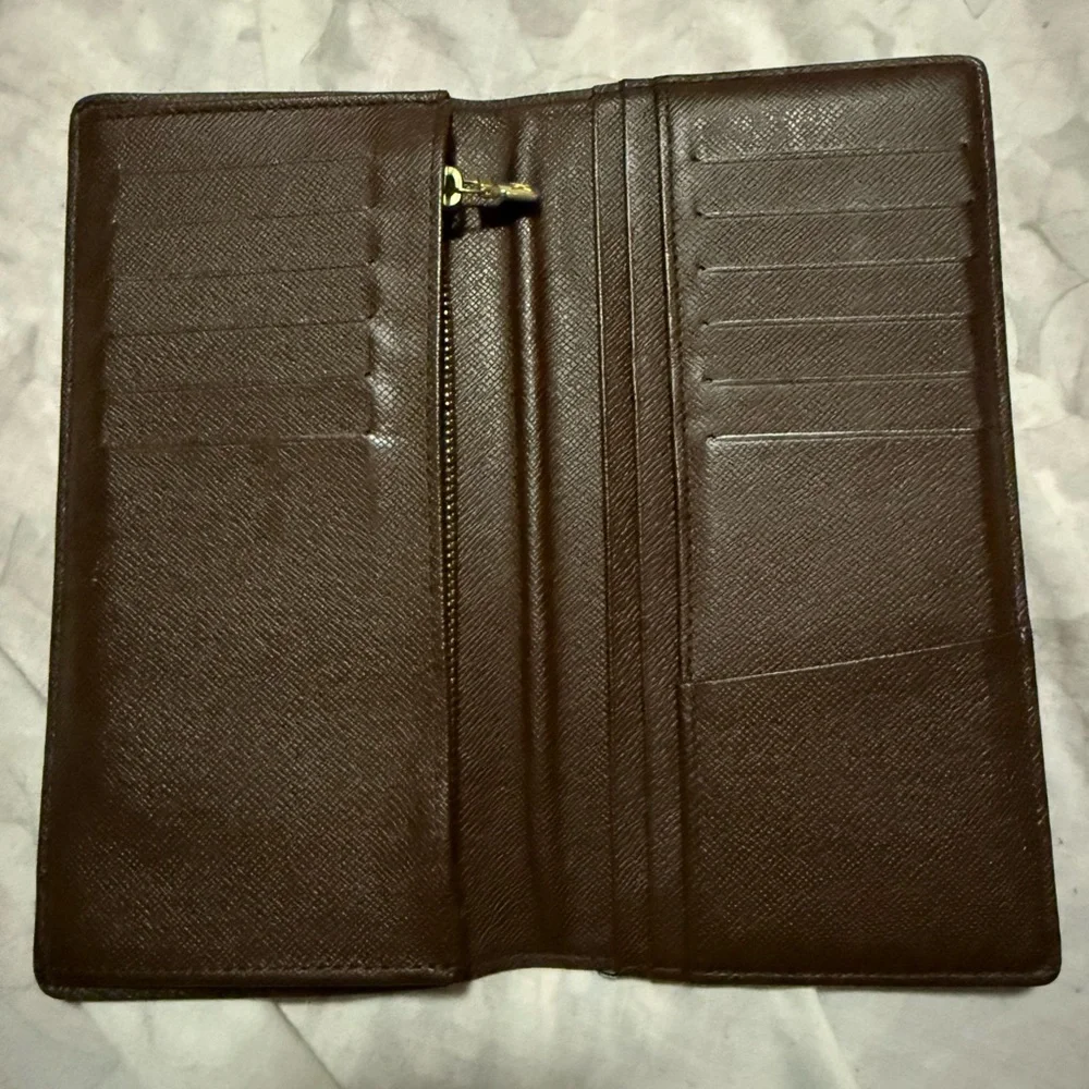 Checkered Brown Wallet - Picture 3 of 4